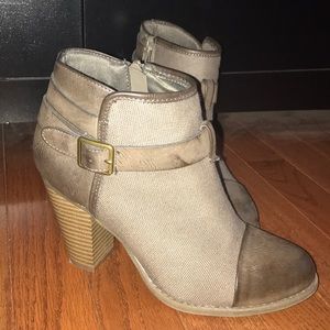 LC Lauren Conrad Booties